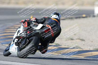 media/Dec-01-2025-Moto Forza (Mon) [[2daa91e15f]]/1-Advanced Group/Session 2 Turn 11 Backside/